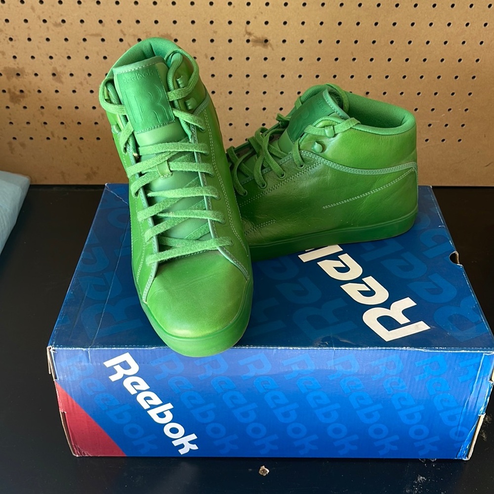 Reebok SH Prime Court Mid in Gravity Green.